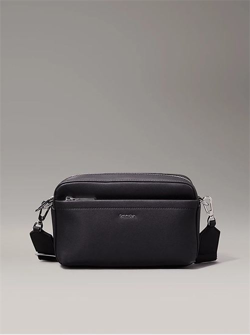 CK MUST CONVERTIBLE CAMERA BAG CALVIN KLEIN | K60K612901/BEH